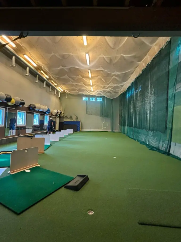 ArGC Areenan golfhalli ja simulaattorit